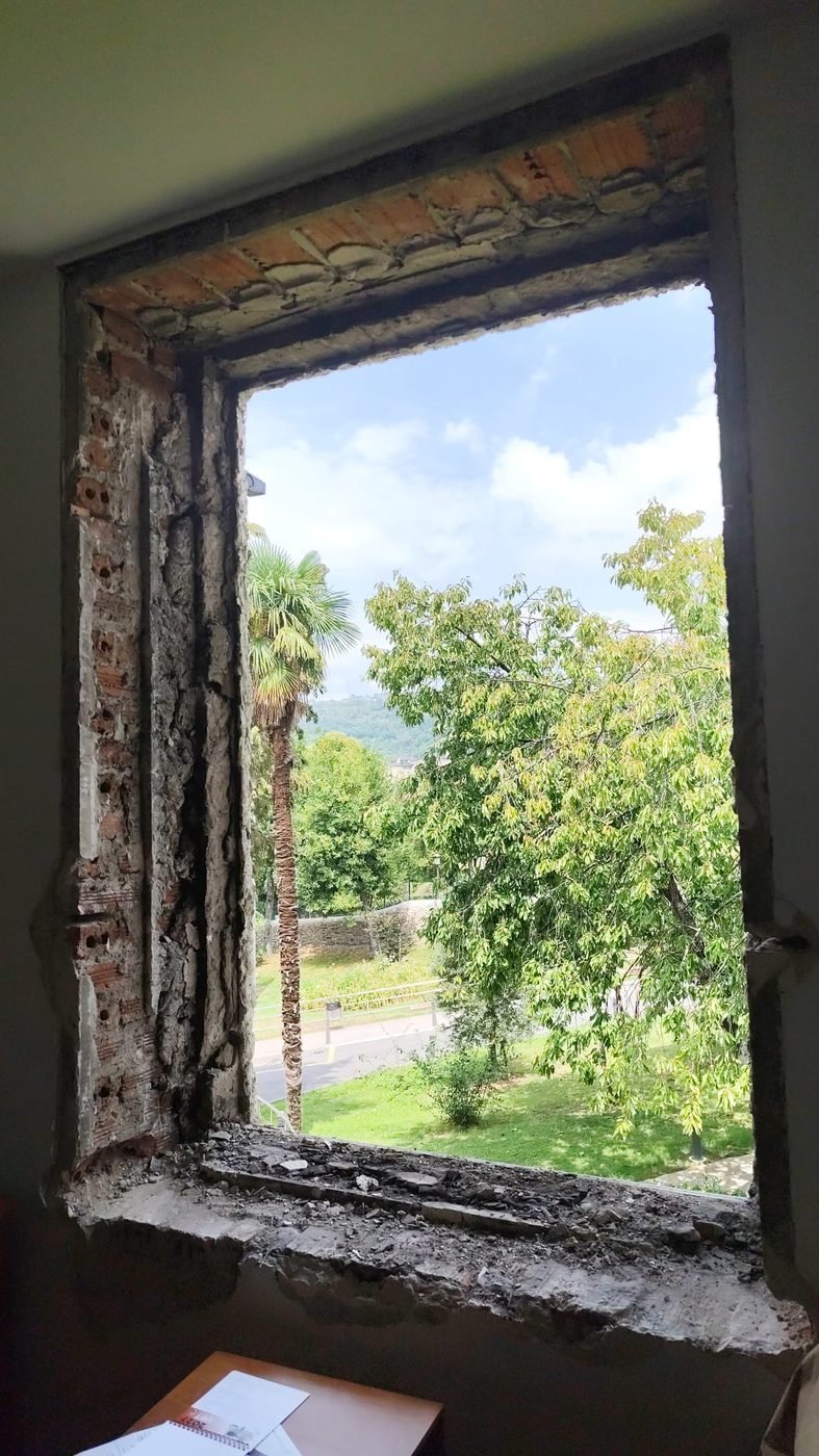 Hueco de ventana abierto