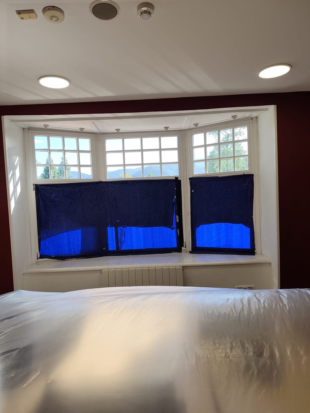 Ventanas protegidas durante la obra